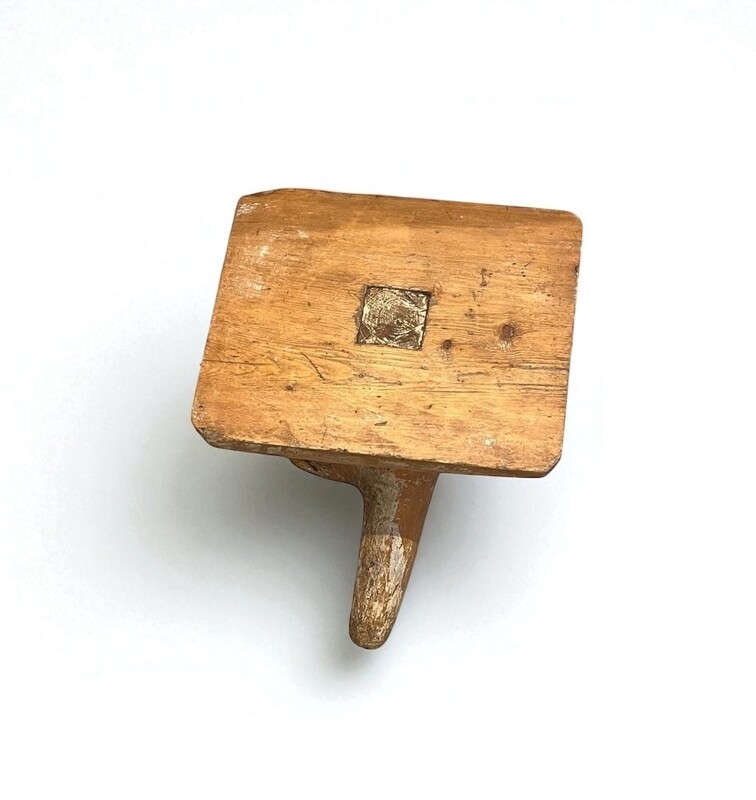 F 473 DAN rustic plant holder / stool 