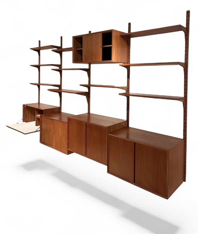 F 476 SC teak wall unit by Poul Cadovius 