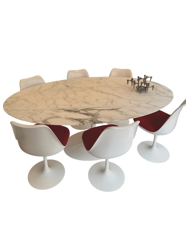 F 479 AV/AG Eero Saarinen by Knoll SET : Tulip Dining table + Tulip Chairs.