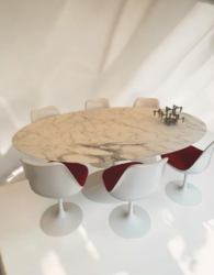 F 479 AV/AG Eero Saarinen by Knoll SET : Tulip Dining table + Tulip Chairs.