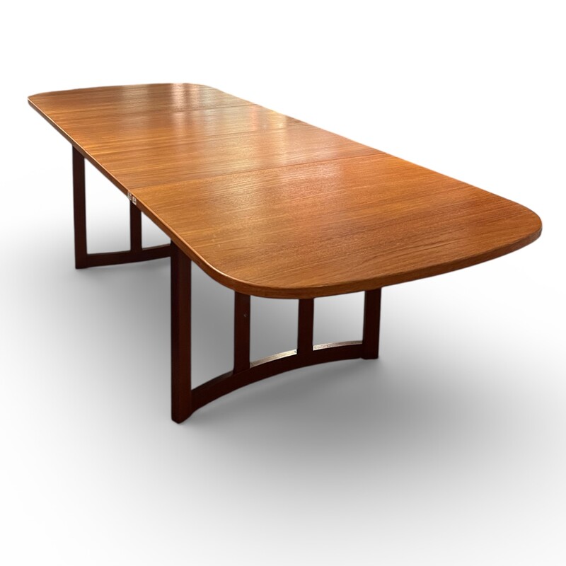 F 479 CK dining table 