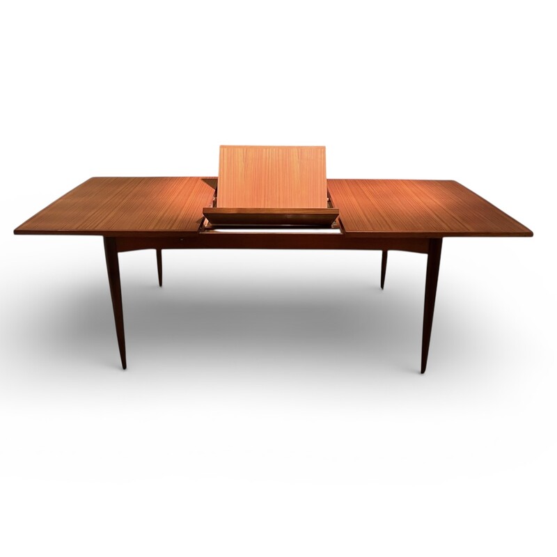 F 480 CW vintage extendable teak dining table, 1960’s