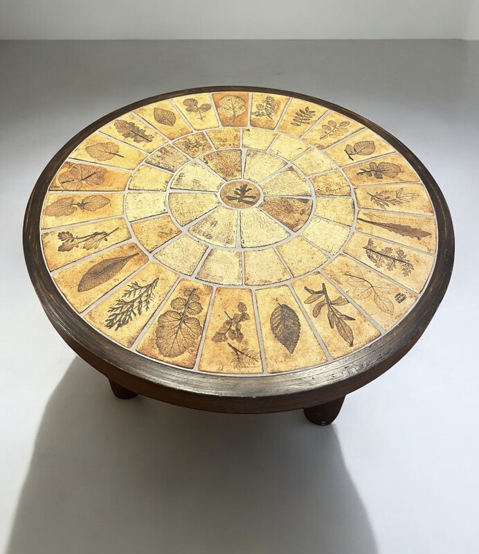 F 481 APO round ceramic coffee table by Roger Capron 