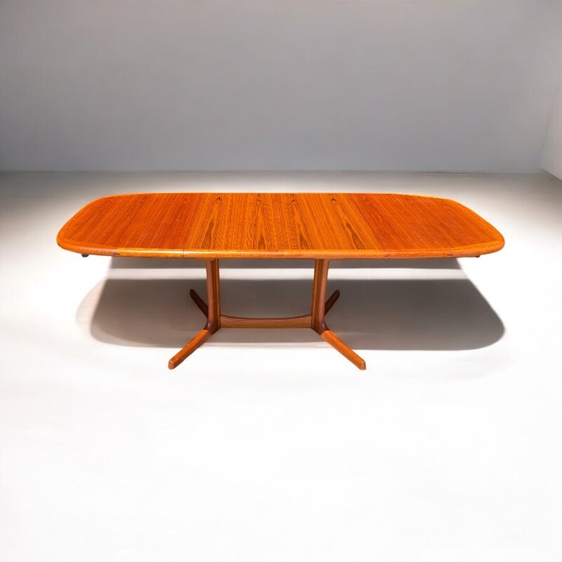 F 482 AG Oval extendable teak dining Table by Dyrlund