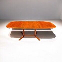 F 482 AG Oval extendable teak dining Table by Dyrlund