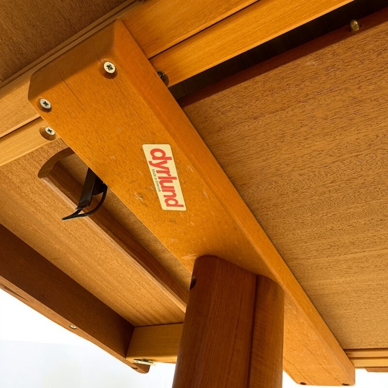 F 482 AG Oval extendable teak dining Table by Dyrlund