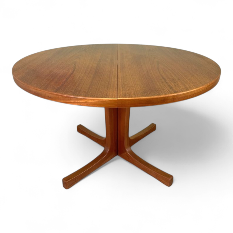F 482 JC Teak extendable dining table by Moller 1960s 