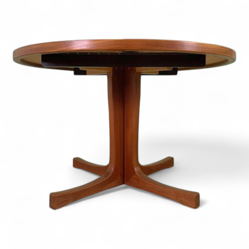 F 482 JC Teak extendable dining table by Moller 1960s 