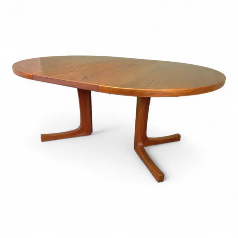 F 482 JC Teak extendable dining table by Moller 1960s 