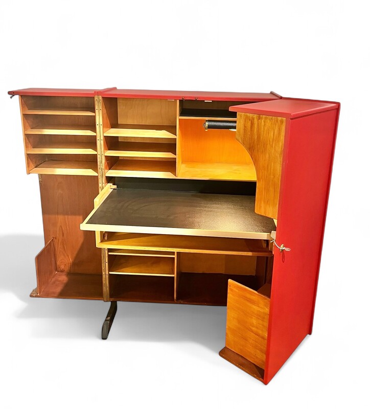 F 485 RP Magic Box Desk 