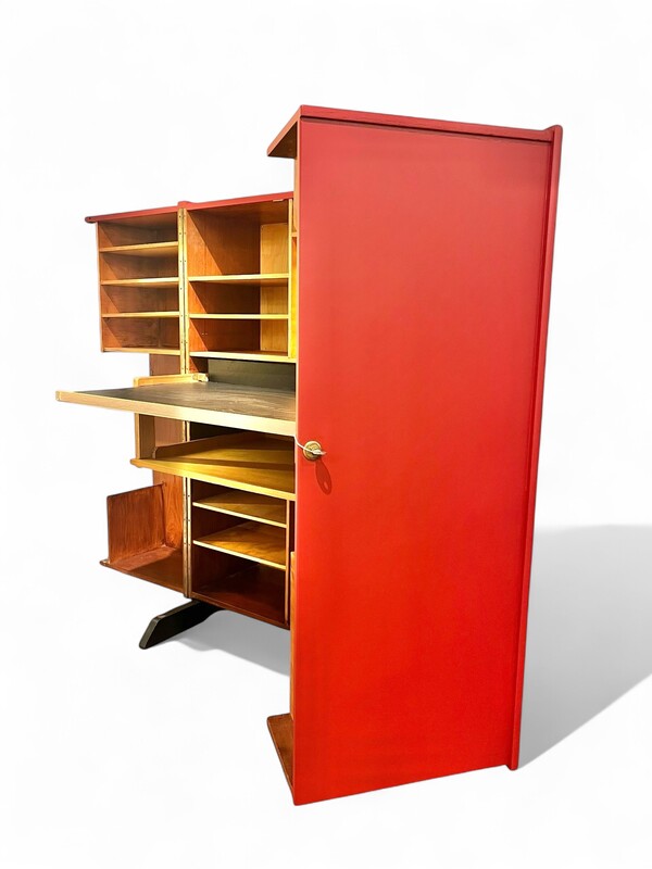 F 485 RP Magic Box Desk 