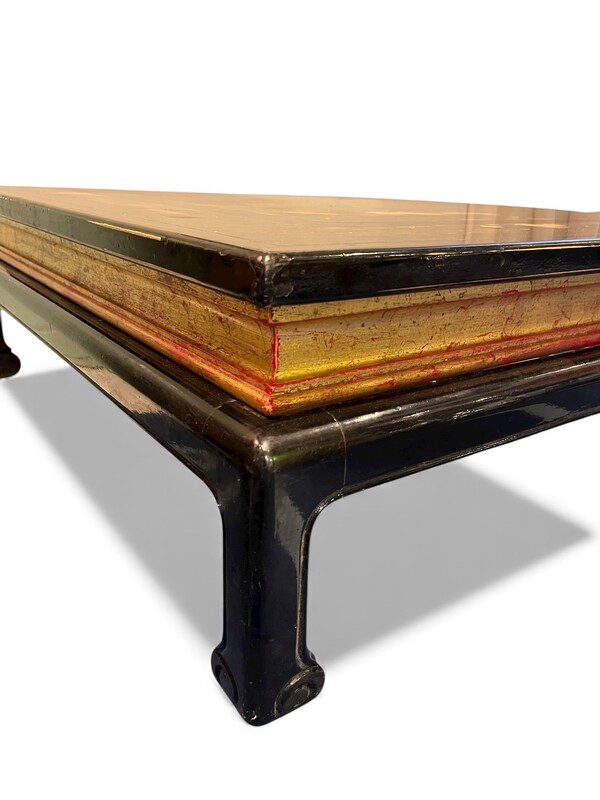 F 487 YD Black and gold chinese coffee table