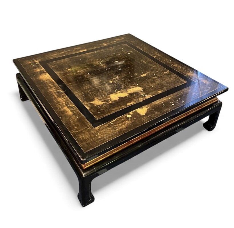 F 487 YD Black and gold chinese coffee table