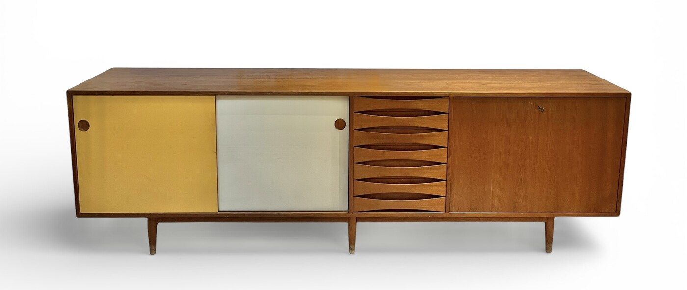 F 489 SC large sideboard by Arne Vodder, model 29A, 1957