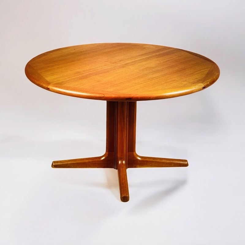 F 493 AG Rare Extra Size Extendable round massif teak by Dyrlund