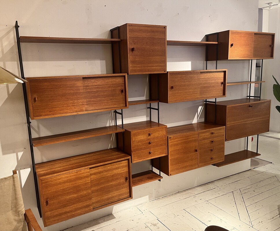 F 498 SC Teak wall unit 