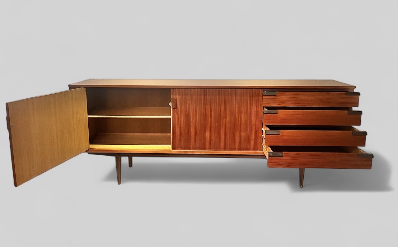 F 502 CW vintage teak sideboard 