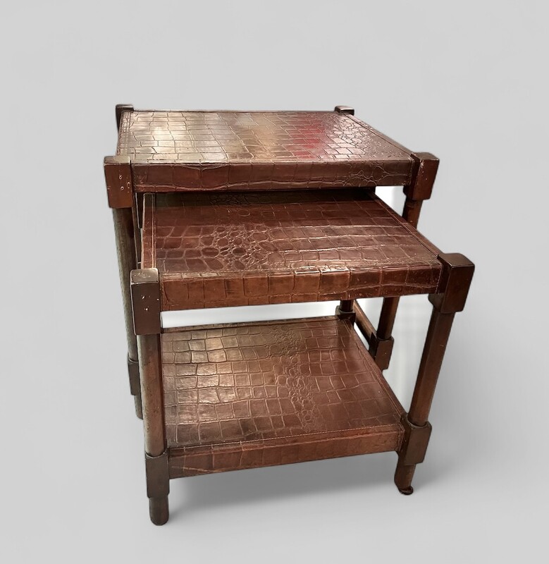 F 503 RR pair of leather « croco » nesting tables 