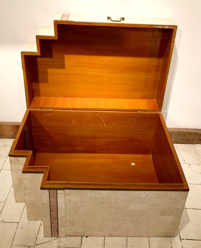 F 509 AV Marble and wood bar-coffre by Robert Marcius USA 1980