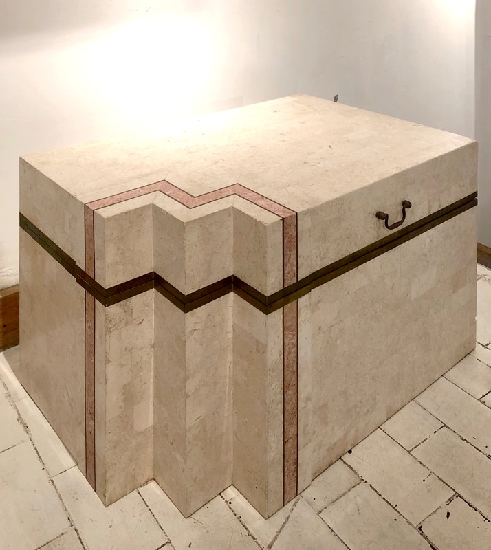 F 509 AV Marble and wood bar-coffre by Robert Marcius USA 1980