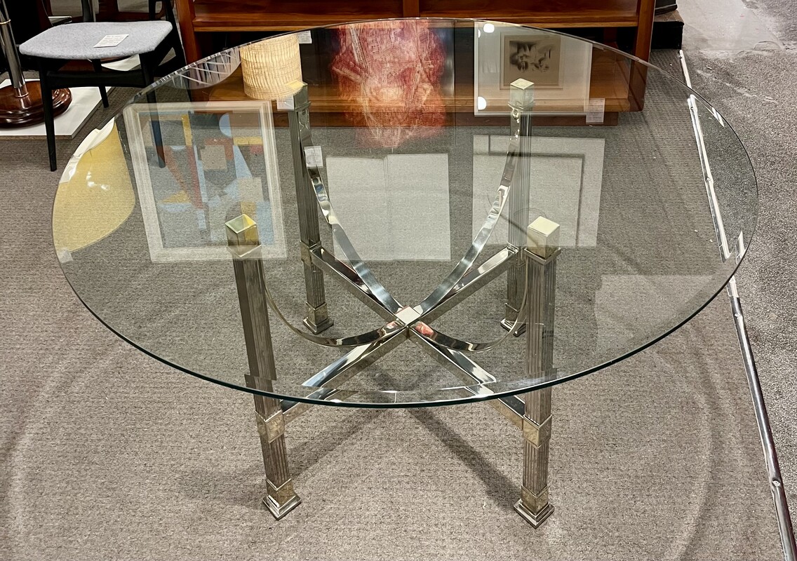 F 521 AS Hollywood Regency round dining table, 1970’s