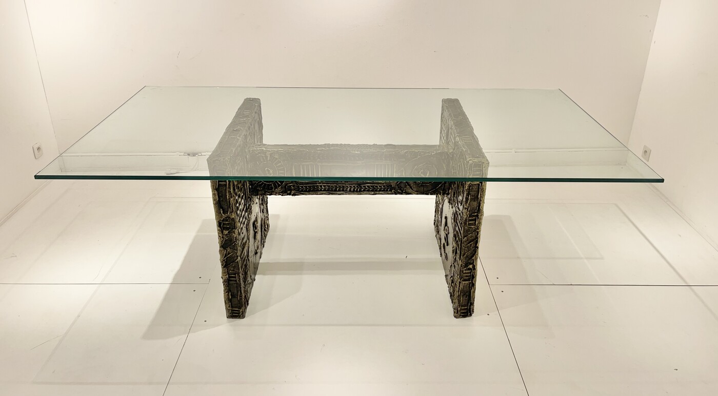 F 531 AV Brutalist dining table by Adrian Pearsall