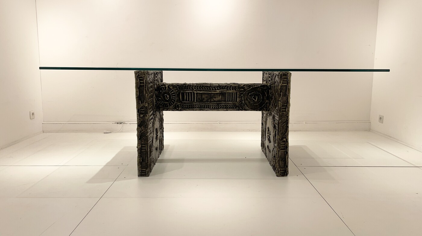 F 531 AV Brutalist dining table by Adrian Pearsall