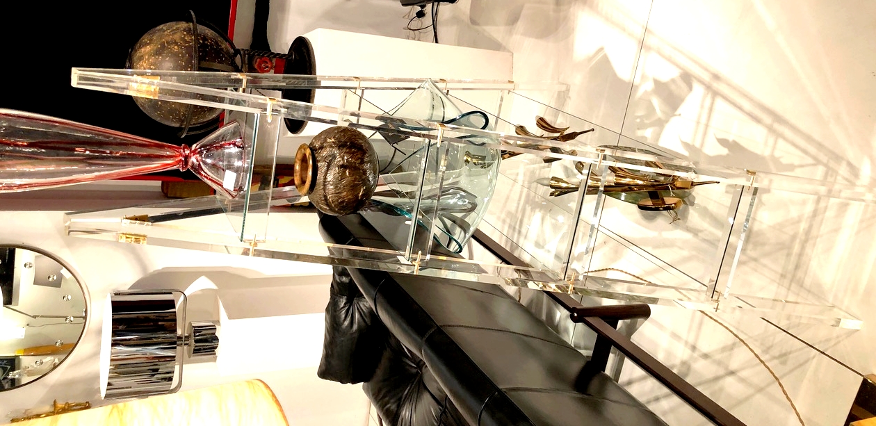F 533 AG Lucite shelve 1980s
