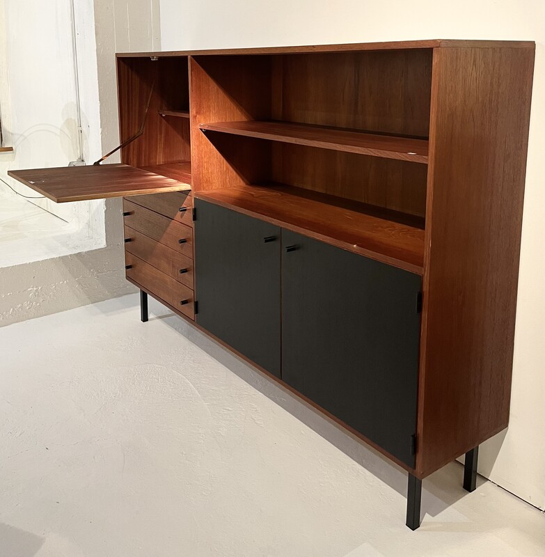 F 547 JD/RC midcentury highboard / bar, teak with black and white doors