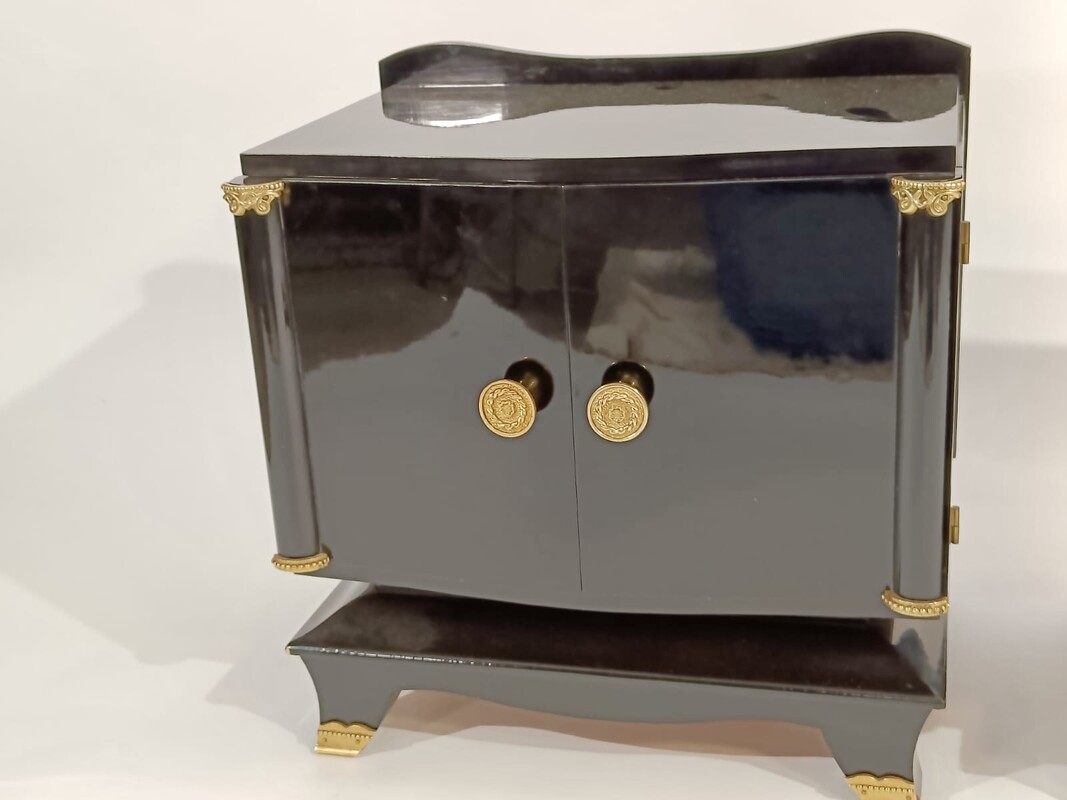 F 584 YO pair of laquered night stands by Maison Jansen