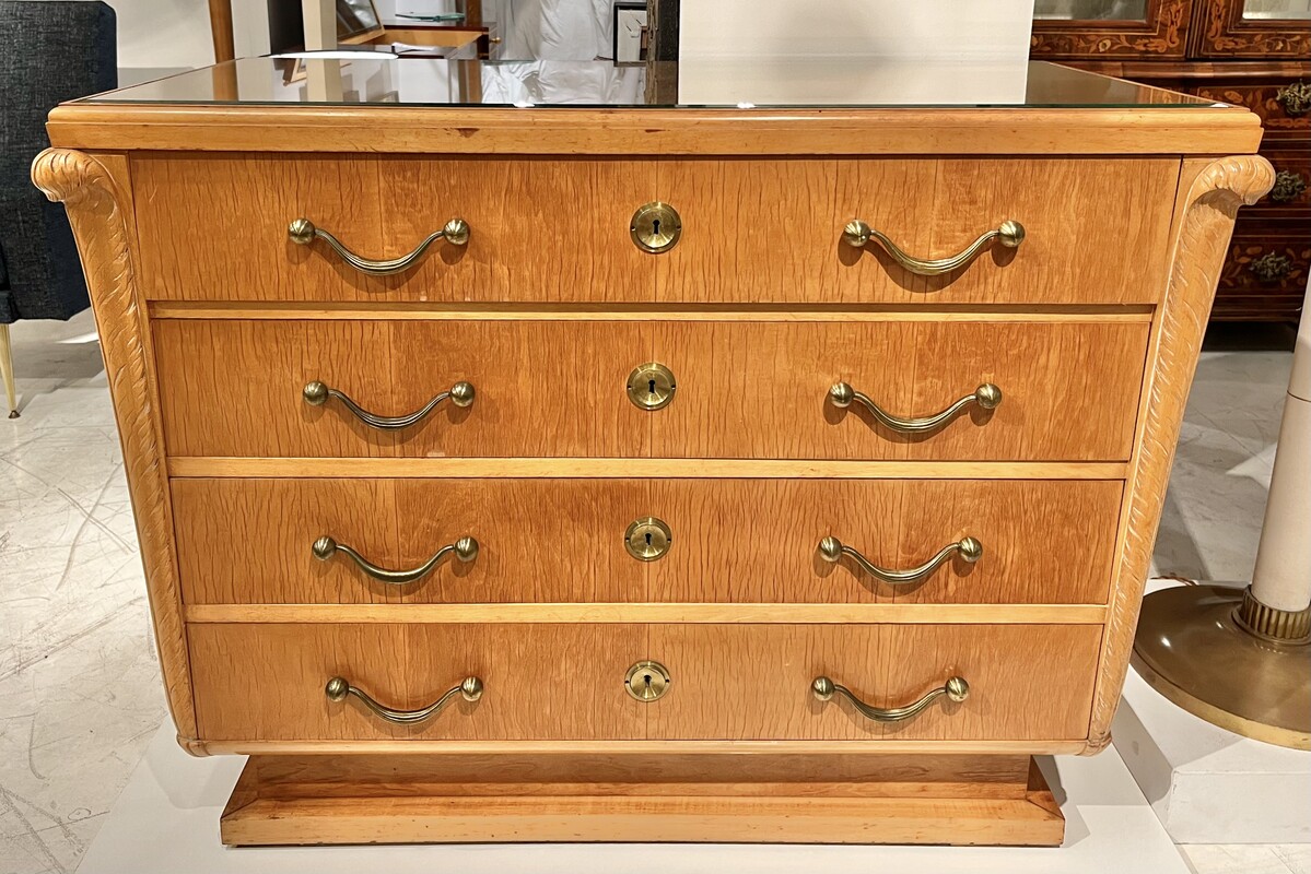 F 585 AS sycamore chest of drawers, circa 1940
