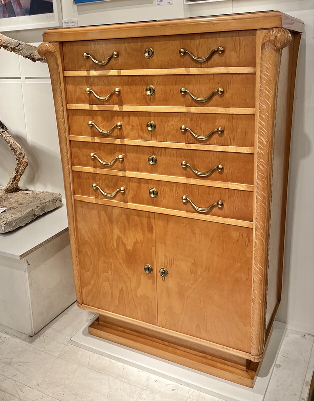 F 587 AS neoclassical chest of drawers, sycamore, circa 1940