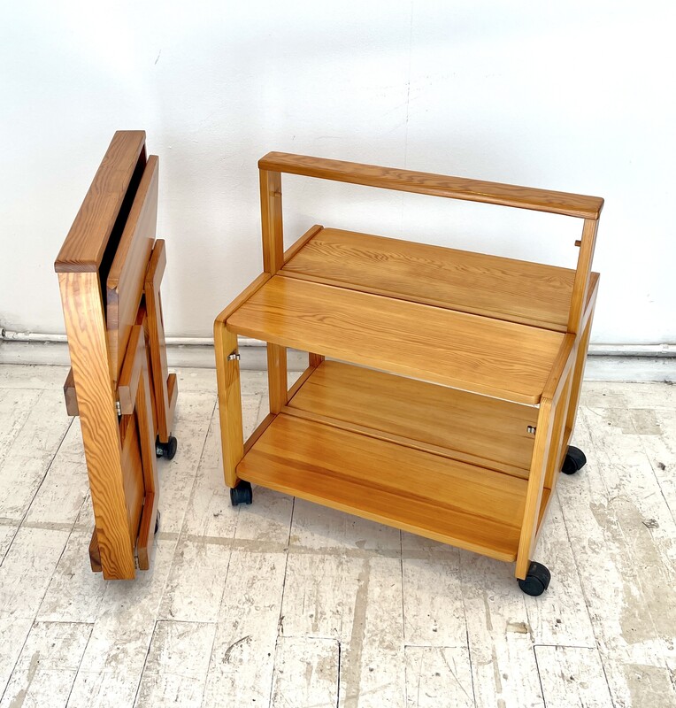 F 664 AG Vintage pine serving table on wheels, Sweden 1970