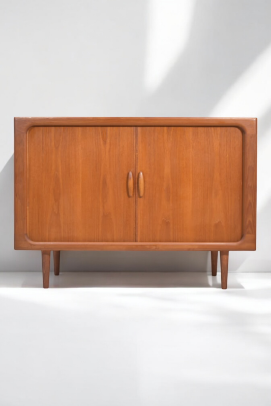 F 886 JC Teak sliding Doors sideboard by Dyrlund 1960s
