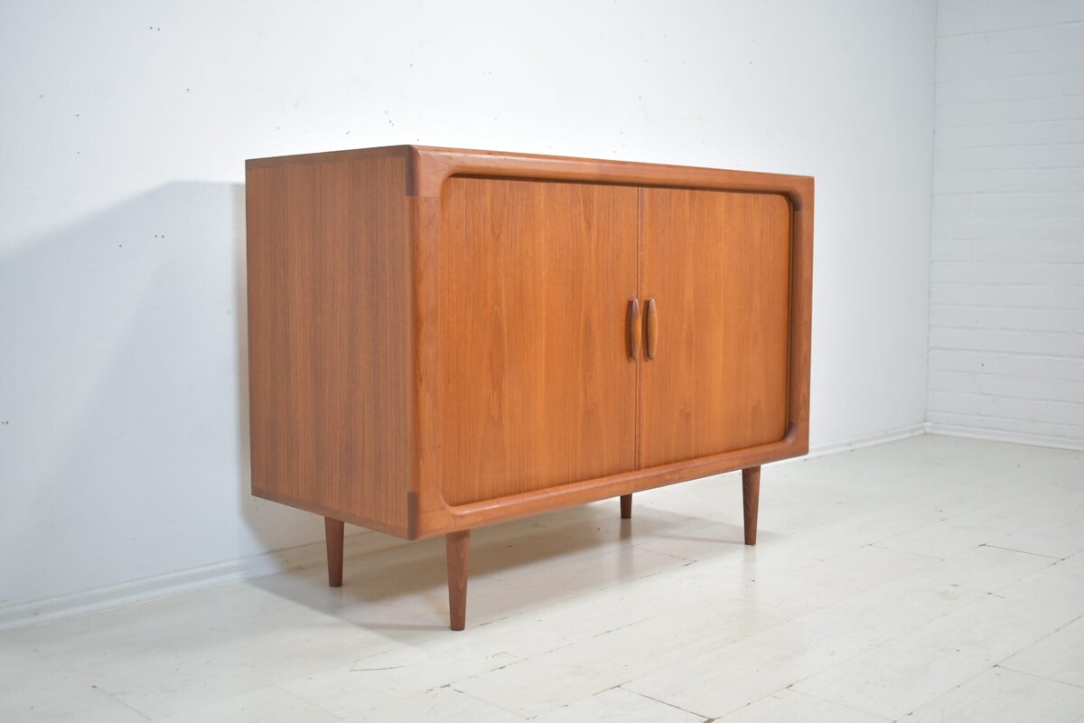 F 886 JC Teak sliding Doors sideboard by Dyrlund 1960s