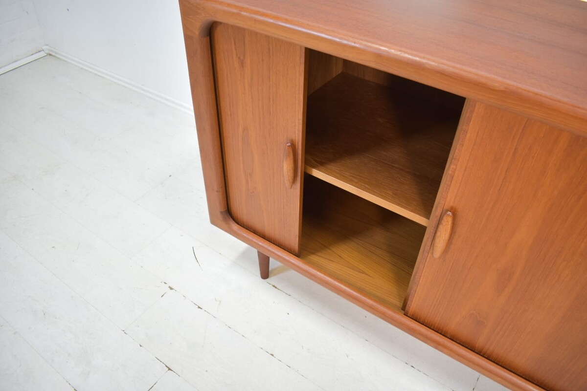 F 886 JC Teak sliding Doors sideboard by Dyrlund 1960s