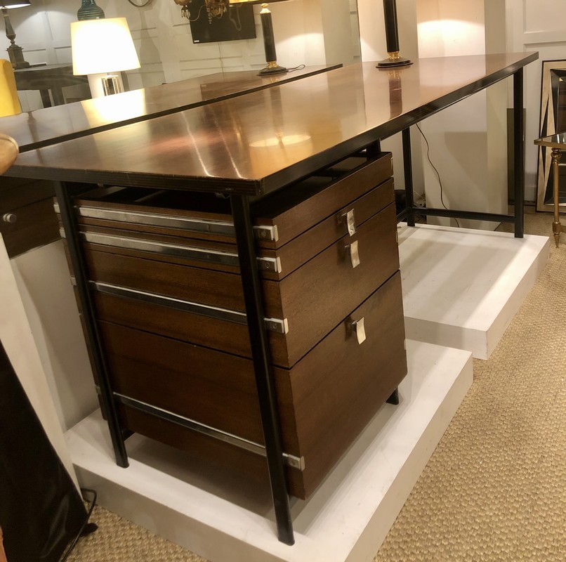 F 888 YD Jules Wabbes Desk