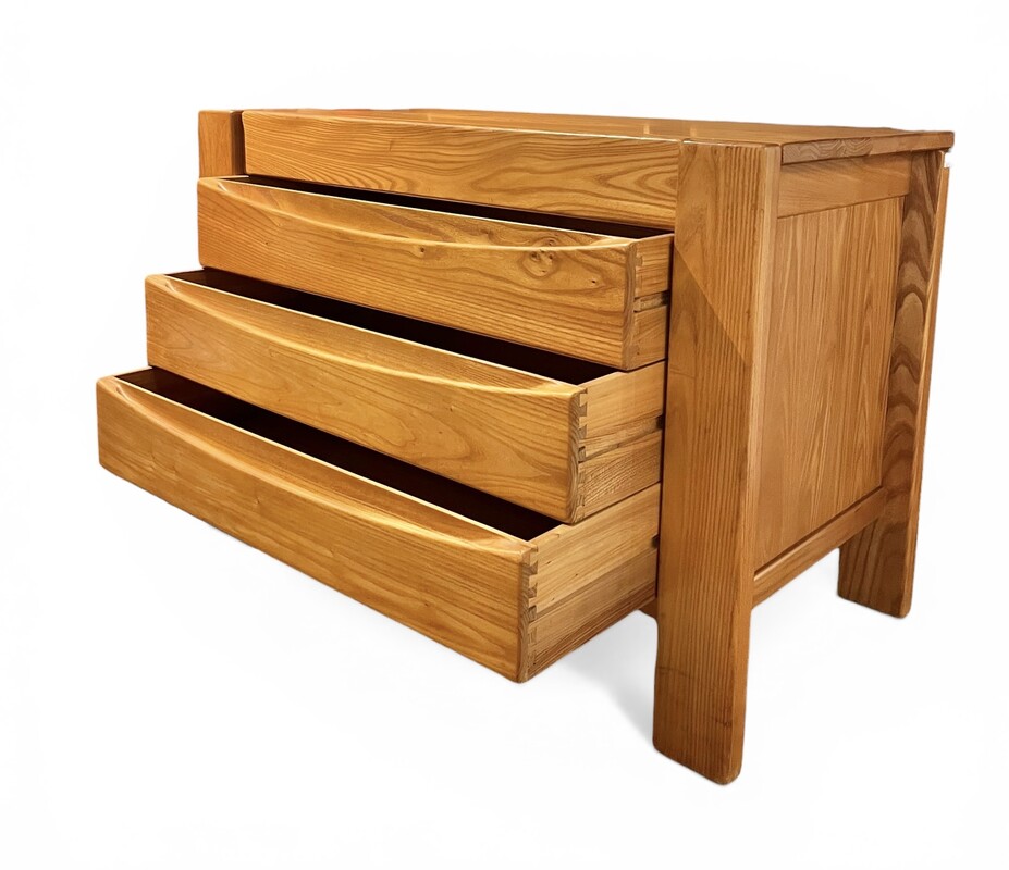 F  906 CK vintage chest of drawers