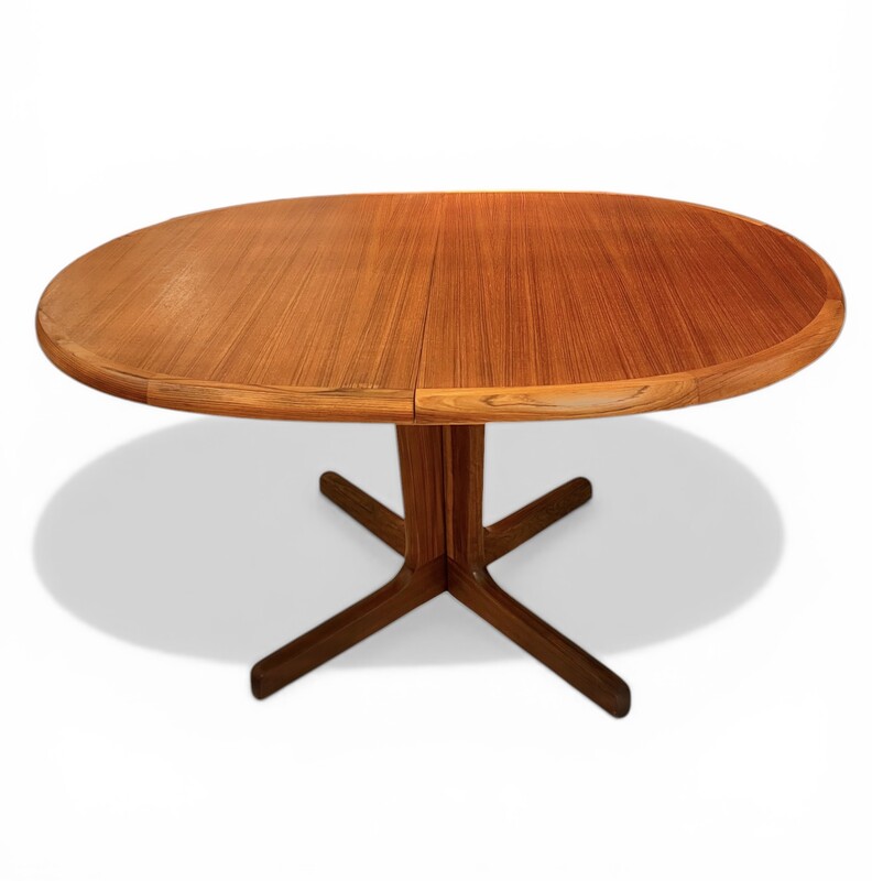 F 916 SC large teak extendable dining table 