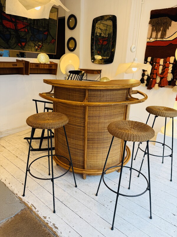 F 920 AG rattan Bar circa 1970