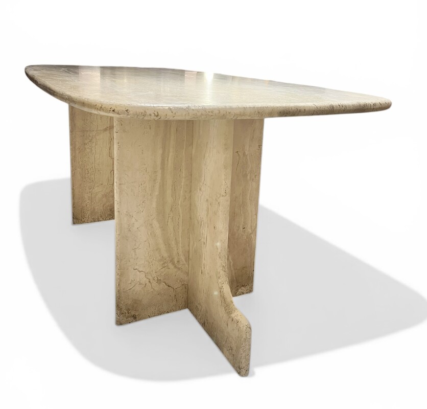 F 923 RD travertine dining table, 1970’s