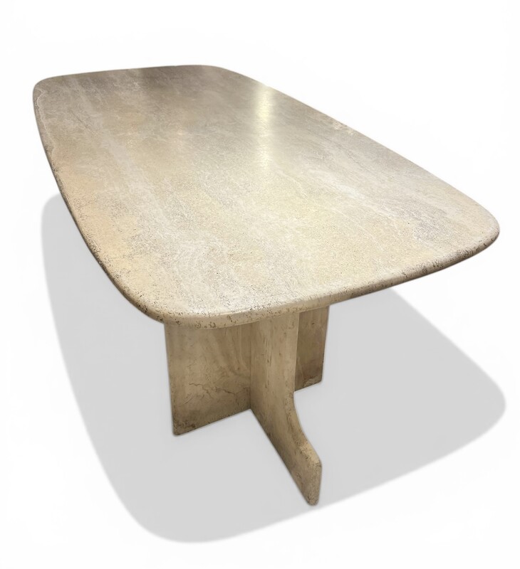 F 923 RD travertine dining table, 1970’s