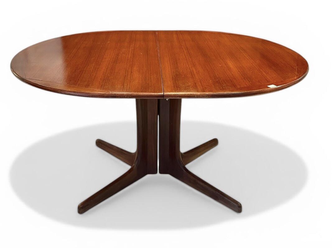 F 925 APO teak extendable dining table by Bauman