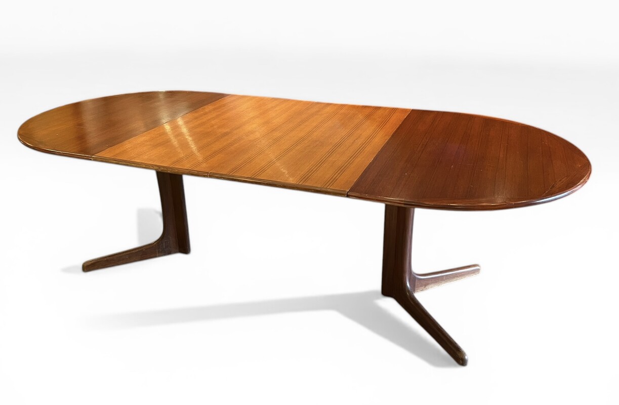 F 925 APO teak extendable dining table by Bauman
