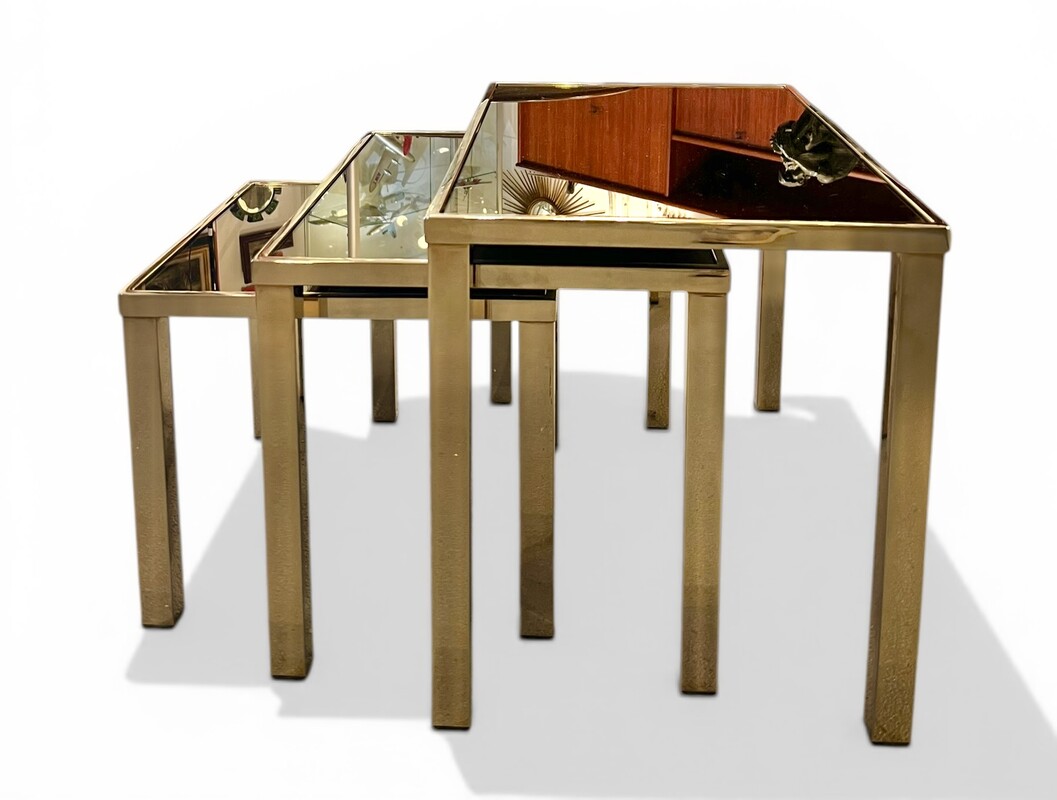 F 927 JD/RC golden nesting tables, 1970’s