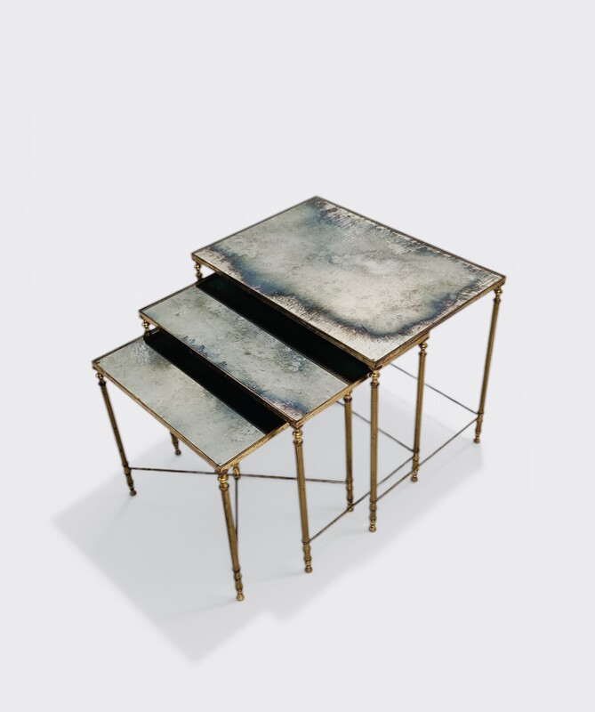 F 929 YO nesting table neo classic brass 