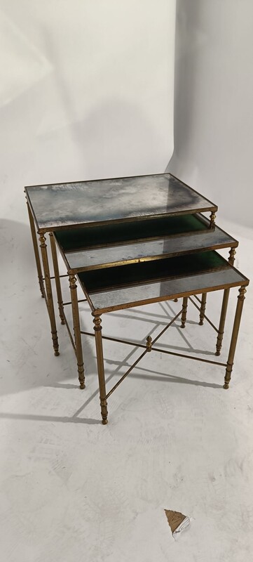 F 929 YO nesting table neo classic brass 