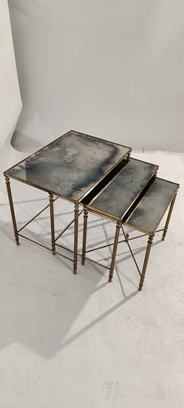 F 929 YO nesting table neo classic brass 