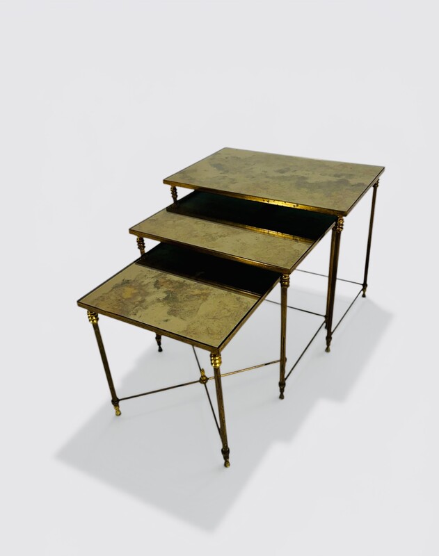 F 932 AG Brass Nesting table Neo classic mirror oxyde