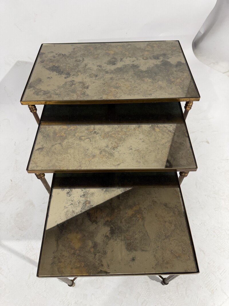 F 932 AG Brass Nesting table Neo classic mirror oxyde